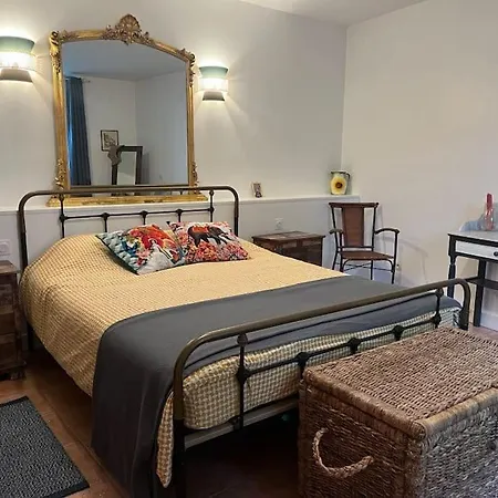 The Coach House Saint-Côme-de-Fresné